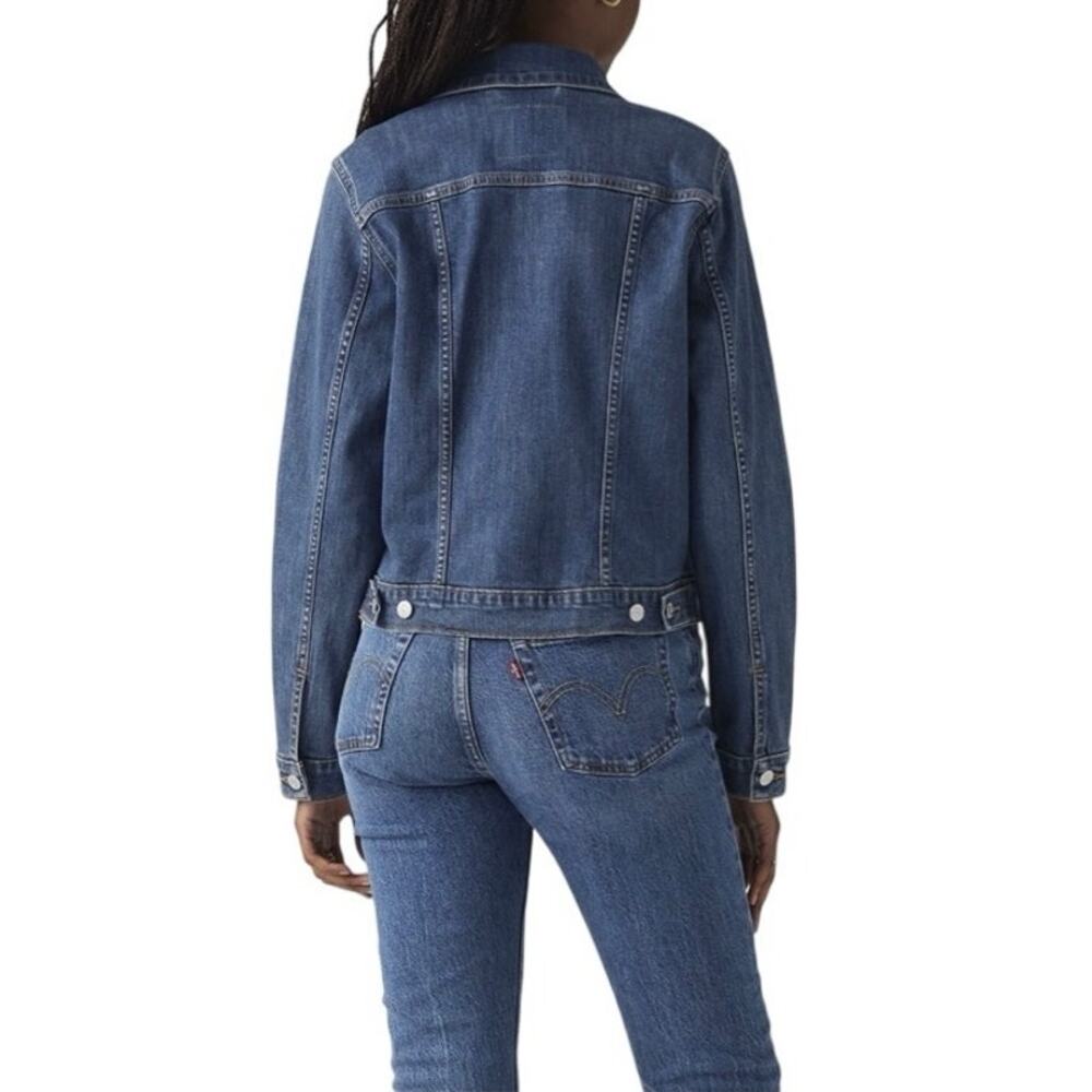 Levi’s Women's Original Trucker Jacket, Medium Wash, XL - Picture 2 of 5